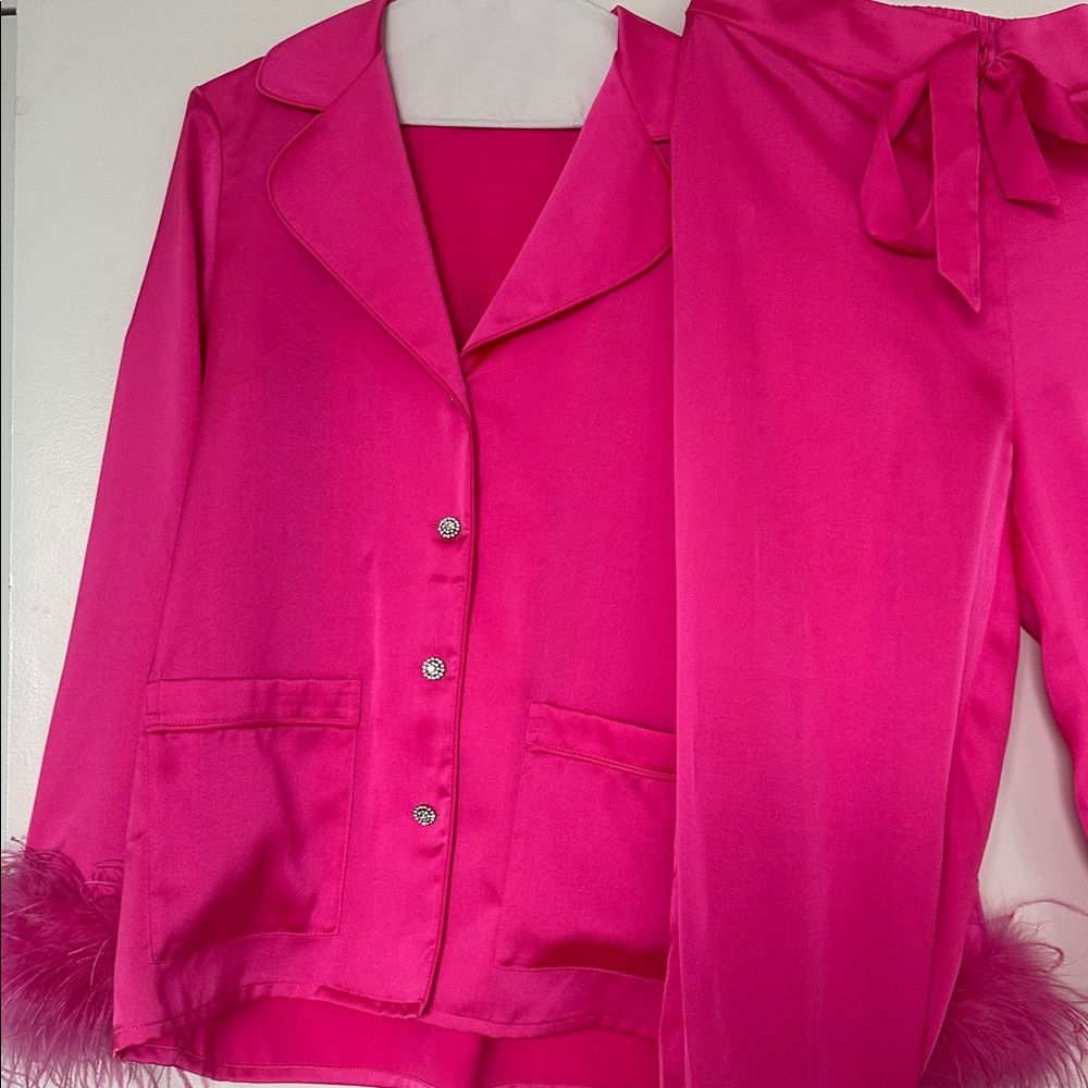NADINE MERABI DARCIE Luxury Hot Pink Feathered Pijamas Set - Picture 4 of 7